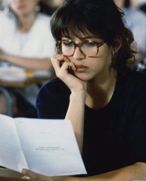 Speaking French, Glasses Inspiration, Isabelle Adjani, New Glasses, Jennifer Garner, Mode Inspo, 가을 패션, French Girl, Paris Fashion Week