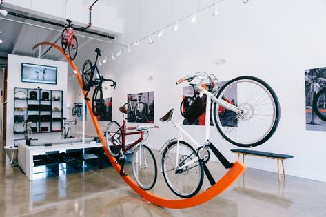 Cycle Store Design, Bike Display, Bicycle Cafe, Cycle Store, Bicycle Store, Bicycle Decor, Old Bicycle, Bicycle Shop, Urban Bike