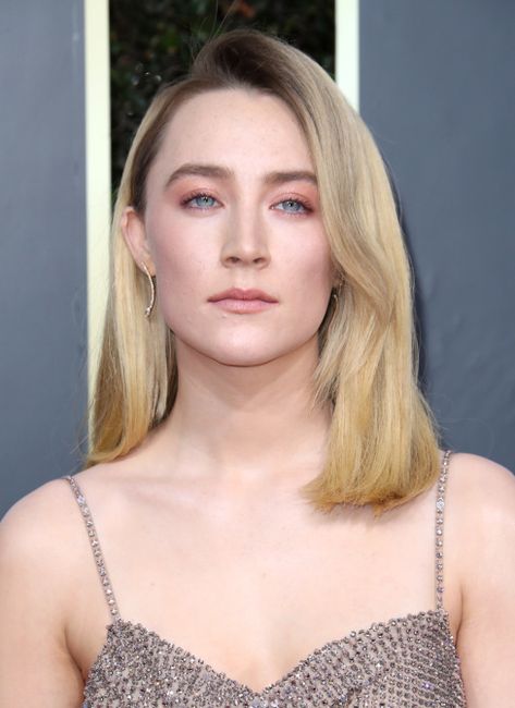 Saoirse Ronan Hair, Golden Globes Hair, Best Female Actors, Female Actors, Blue Eyes Pop, Saoirse Ronan, Dark Ash, Women Power, Film Stars