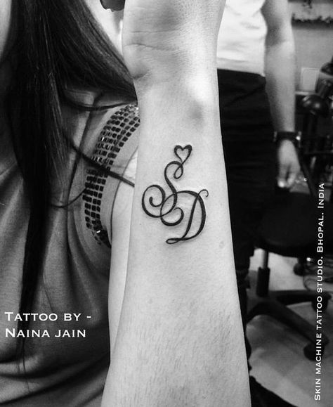 S And D, Couple Tattoos Love, Small Couple Tattoos, Couple Tattoos Unique, Couples Tattoo Designs, Couple Tattoo, D Tattoo, Inspiration Tattoos, Tattoos Geometric