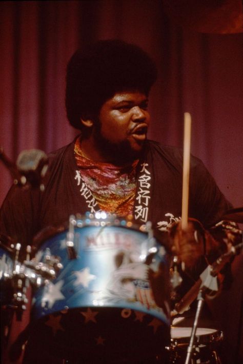 BUDDY MILES Buddy Miles, Jazz Artists, Jazz Musicians, Music Icon, Blues Rock, African Culture, Music Legends, Old And New, Rock N Roll