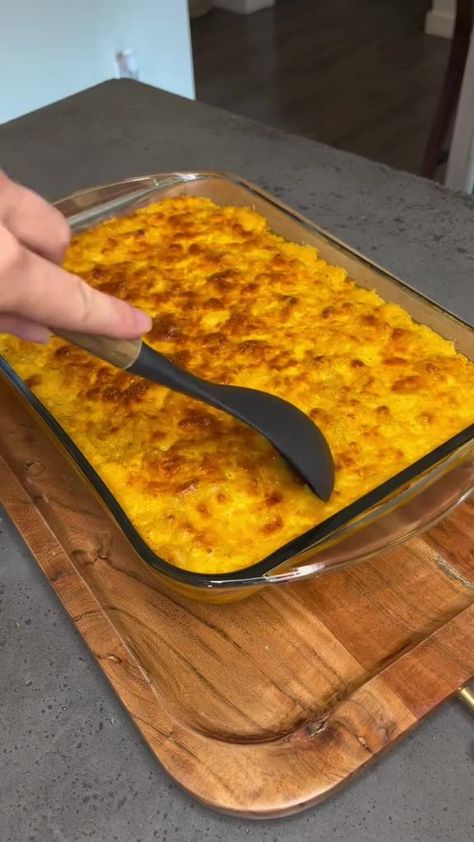 Baked mac and cheese #dinner #Recipe #macandcheese #macandcheeserecipe #dinnerrecipe #dinnerideas #viralreels #recipe #trending #reels #food #fbreels #reelsfb #reelsviral #foryou #foryoupage #instagood #instagram #cooking #fyp | Mealsandmunchies Mac And Cheese Dinner, Baked Mac And Cheese Recipe, Cheese Dinner, Creative Baking, Baked Mac N Cheese, Homecooked Meals, Mac And Cheese Recipe, Baked Mac, Yummy Comfort Food