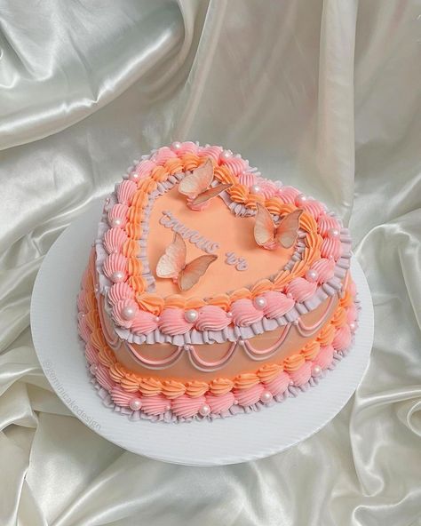 Cake designs that are perfect for both weddings and birthdays Birthday Cake And Balloons, Balloons Drawing, Birthday Aesthetics, Cake And Balloons, Orange Birthday Cake, Painting Learning, Heart Cake Design, Birthday Cake Designs, Heart Birthday Cake