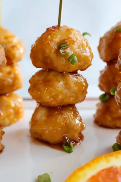 Orange chicken meatballs - Golden Grace Kitchen Best Meatball Appetizer, Orange Chicken Meatballs, Meatball Appetizer Recipes, Dairy Free Meatballs, Recipes For A Party, Meatball Appetizer, Chicken Appetizer, Gluten Free Recipes Appetizers, Meatball Appetizer Recipe