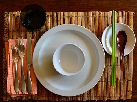 Tablesetting-all-out Come Dine With Me, Food Table, Vietnamese Recipes, He Wants, Table Style, Main Course, Christmas Eve, Engagement Party, Event Design