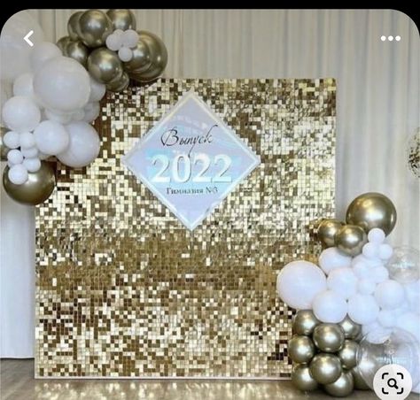 Stage Decoration Photos, Shimmer Wall Backdrop, Balloon Bouquet Diy, Butterfly Birthday Cakes, 50th Birthday Decorations, Shimmer Wall, Prom Decor, Graduation Balloons, Balloon Arrangements