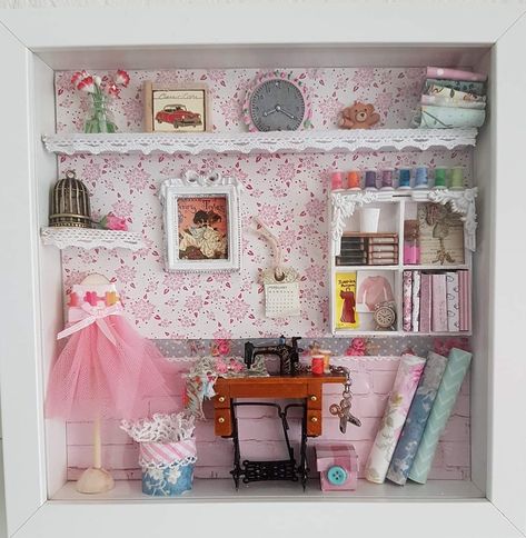 Dollhouse Shadow Box Miniature Rooms, Blythe Diorama, Room Box Miniatures, Fairy House Crafts, Barbie Miniatures, Barbie Room, Mixed Media Crafts, Creative Box, Shadow Box Art