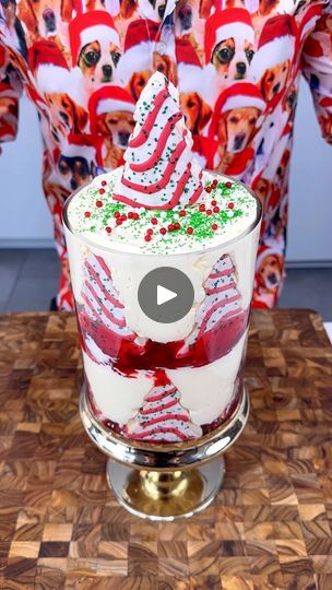 easy christmas trifle | easy christmas trifle I use little debbie's christmas tree cakes to make a delicious dessert | By Lorenzo M's Original Videos | Facebook Little Debbie Christmas Tree Cake Trifle, Christmas Tree Trifle, Christmas Tree Cake Trifle, Little Debbie Christmas Tree Trifle, Christmas Tree Cakes Little Debbie, Trifle Easy, Little Debbie Christmas Tree Cakes, Pumpkin Alfredo, Christmas Tree Desserts