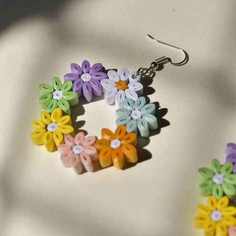 "Embrace the beauty of handmade art with these vibrant quilled floral earrings 🌸✨ Whether it's color or design or size, get it customized!! ✨Lightweight, handmade, waterproof and long lasting🪄 #QuilledEarrings #PaperQuilling #EarringAddict #HandmadeEarrings #UniqueJewelry #QuilledJewelry #HandcraftedEarrings #JewelryDesigner #DIYJewelry #EarringLove #ColorfulEarrings #QuilledCreations #HandmadeWithLove #JewelryMaker #QuillingDesigns #FashionJewelry #HandmadeAccessories #EarringGoals #Quil... Quilling Keychains, File Decoration, Earring Holders, Paper Quilling Earrings, Quilled Earrings, File Decoration Ideas, Happy Birthday Cards Diy, Paper Quilling Jewelry, Quilled Jewellery