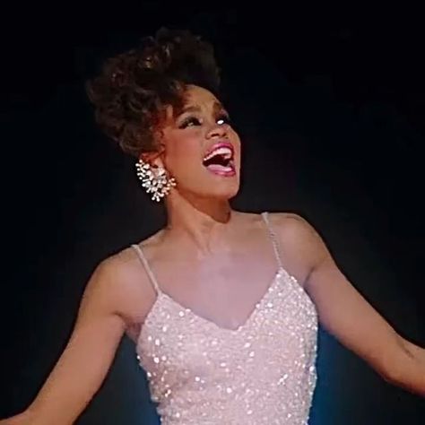 Whitney Houston on Instagram: "Greatest love of all 💙 #whitneyhouston #thiswhitney" Whitney Houston Greatest Love Of All, Whitney Houston Aesthetic, Whitney Houston Pictures, Unorganized Idea, Black Magazine, Broken Bow, Valentine Picture, Whitney Houston, Glitz And Glam