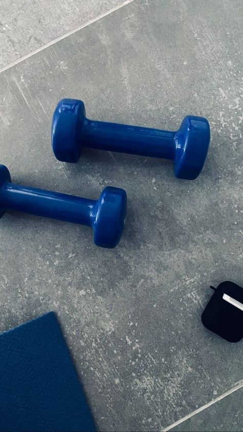 Blue Gym Wallpaper, Blue Exercise Aesthetic, Workout Blue Aesthetic, 2024 Blue Aesthetic, Pilates Blue Aesthetic, Workout Asethic Wallpaper, Blue Sport Aesthetic, Vision Board Ideas Blue, Blue Fitness Aesthetic