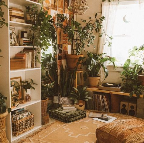 Cozy Room Decor, Apartment Decor Inspiration, Room With Plants, Apartment Inspiration, Boho Living Room, Cozy Room, Room Inspiration Bedroom, Dream Rooms, Home Room Design