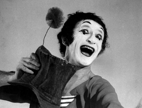 Marcel Marceau, Mime Artist, Tunnel Vision, Pantomime, Black And White Shirt, Barnes And Noble, World Famous, The Mind, Circus