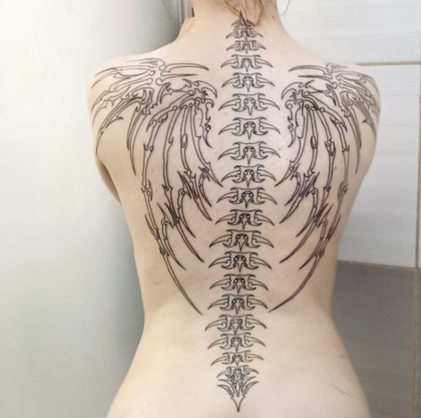 gothic wings tattoo Skeleton Wings Back Tattoo, Wings Back Tattoo, Wings Tattoo Design, Angel Wings Tattoo On Back, Fairy Wing Tattoos, Wing Tattoos On Back, Gothic Angel, Wing Tattoo Designs, Bone Tattoos