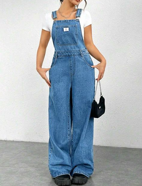 Dungree Outfit, Black Jeans Jumpsuit, Baggy Overalls Outfit, Denim Overalls Outfit, Long Overalls, Wardrobe Makeover, Overalls Outfit, Denim Dungarees, Effortlessly Chic Outfits