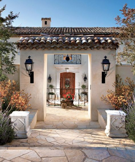 Hacienda Style Homes Mexican, Mexico House Ideas, Spanish Courtyard, Hacienda Homes, Outdoor Pavers, Hacienda Style Homes, Mexico House, Colonial Style Homes, Casas Coloniales