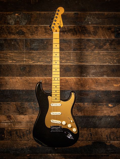 Fender American Ultra Stratocaster, Black Stratocaster, Dream Guitar, Texas Tea, Guitar Man, American Ultra, Rock Guitarist, Southern Pine, Cool Electric Guitars