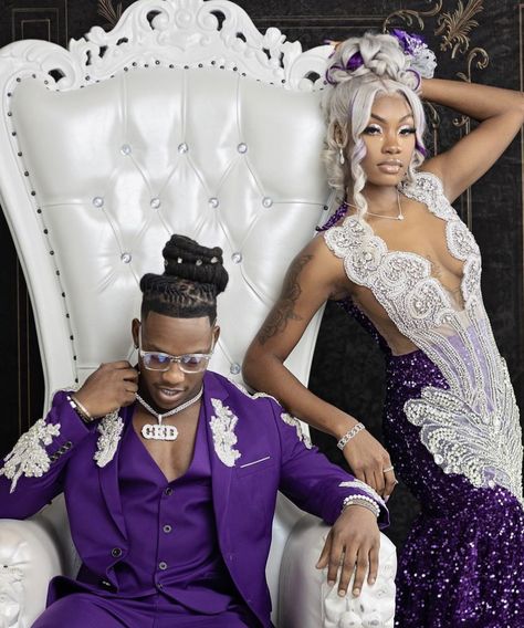 Prom Dress Color Ideas, Purple Prom Looks, Purple Prom Suits For Men, Purple Prom Ideas, Prom Color Ideas For Couples, Prom Ideas Black Couples, Prom Color Ideas, Unique Prom Suits, Prom Suit And Dress