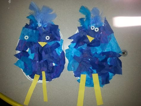 BLUE BIRDS for the letter "B" and the color "Blue" ...This was a great project to bring together both of this week's subjects! Bird Crafts For Preschoolers, Color Blue Activities, Preschool Letter B, Preschool Friendship, Nanny Ideas, Ideas Jardin, Toddler Projects, Orange Room, Kindergarten Colors