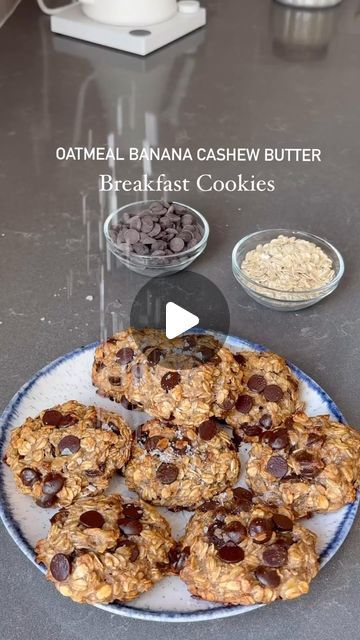 Rolled Oats Banana Cookies, Tasty Healthy Recipes, Breakfast Cookie, Gf Cookies, Oatmeal Banana, Vegan Oatmeal, Banana Cookies, Tasty Healthy, Cashew Butter