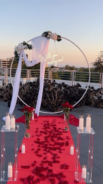 Wedding Purposal Ideas Engagement, Simple Proposal Decorations, Rooftop Proposal Decorations, Proposal Decorations Outdoor, Proposal Ideas Outdoor, Wedding Proposal Decoration Ideas, Proposal Set Up, Rooftop Proposal Ideas, Simple Proposal Ideas Engagement