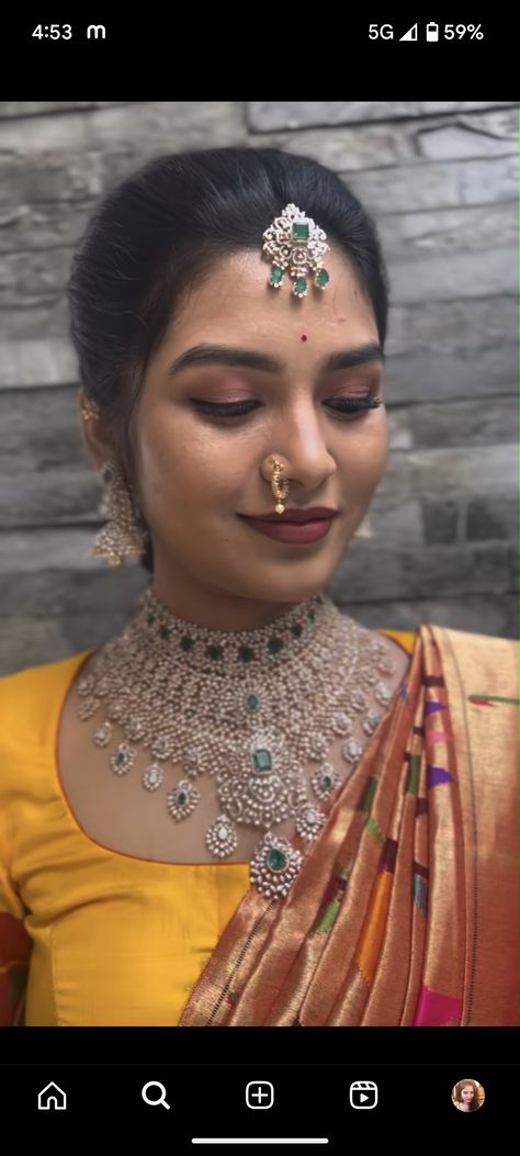 Diamond Choker Indian, Diamond Necklace Set Indian, Bride Hairstyle, Diamond Pendant Jewelry, Nose Pins, Bridal Jewelery, Choker Necklace Designs, Indian Fashion Jewellery, Diamond Pendent