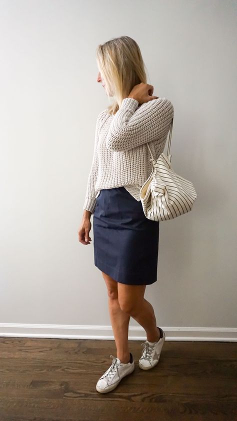 Summer Skirt Style - Never Without Navy Skirt Styles, Midi Skirt Outfit, Navy Skirt, Skirt Style, Summer Knitting, Summer Skirts, Fashion Bloggers, London Fashion, Parisian Style