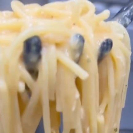 Lucas Brown on Instagram: "Crockpot Chicken Spaghetti is an easy week night dinner!🔥 Chicken Spaghetti Recipe 2 chicken breasts 1/2 tsp each of salt and pepper 1 tsp each of onion powder and paprika 2 cans of cream of chicken soup 1 10ozcan of Rotel 1 TBSP of minced garlic 2 cups of shredded cheese (I used Colby Jack) 1/4 cup of sour cream 1 lb of spaghetti Steps -add chicken breasts, seasonings, cream of chicken soup, and Rotel to a slow cooker and stir -cook on low for about 4-6 hours Crockpot Chicken Spaghetti, Chicken Spaghetti Recipe, Luke Brown, Chicken Spaghetti Recipes, Crock Pot Food, Colby Jack, Spaghetti Recipe, One Pot Dinner, Cheap Dinners