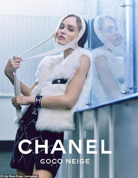 Chanel Coco Neige, Chanel Photoshoot, Lily Rose Depp Chanel, Chanel Ad, Ad Fashion, Pretty Rose, Brand Campaign, Celebrity Kids, Pretty Roses