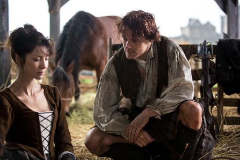 Outlander Trailer, Claire And Jamie, Gabaldon Outlander, Outlander Claire, Outlander Season 1, Outlander Book Series, Diana Gabaldon Outlander, Historical Romance Books, Outlander Casting