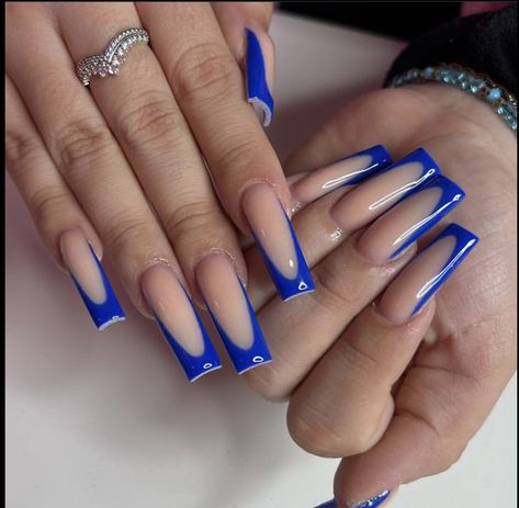 Royal Blue French Tip Nails, Winter Nail 2023, Trending Winter Nails, Cute Blue Nails, Navy Blue Nail Designs, Royal Blue Nails Designs, Blue French Tips, Navy Blue Nails, Natural Nail Designs