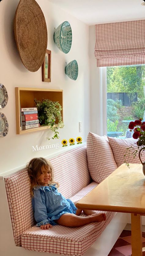 Banquette Seating In Kitchen, Heather Taylor, Kitchen Breakfast Nooks, Seating Ideas, Simple Meals, Kitchen Seating, Booth Seating, Cottage Kitchens, Banquette Seating