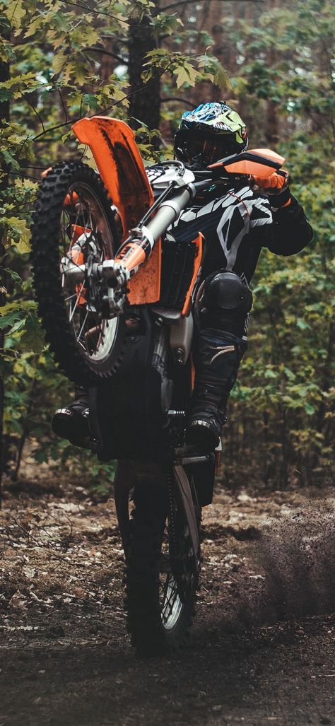 Dirt Bikes Aesthetic, Motocross Wallpaper, Motocross Aesthetic, Dirt Bike Photoshoot Picture Ideas, Dirtbike Wallpaper Aesthetic, Dirtbike Wallpapers Iphone, Motocross Bikes Wallpaper, Dirtbike Sunset Wallpaper, Motercross Pictures