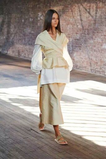 The Row SS2015 Mary Kate Olsen, Japanese Dress, Ashley Olsen, Retro Mode, Runway Trends, Minimal Chic, Mode Inspo, 2015 Fashion, Spring Summer 2015