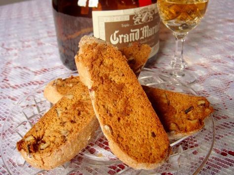 Honey Biscotti Honey Biscotti, Rusks Recipe, Almond Biscotti Recipe, Almond Biscotti, Biscotti Recipe, Pine Nut, Cinnamon Almonds, Honey Almonds, Twice Baked