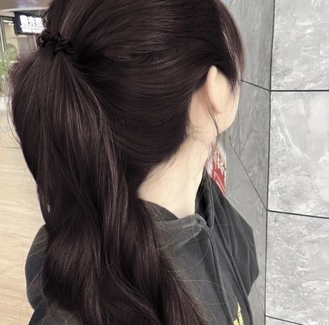 Black Ash Hair, Ash Brown Color, Cool Brown Hair, Dark Ash Brown, Korean Hair Color, Ash Hair, Ash Hair Color, Lavender Hair, Haircut And Color