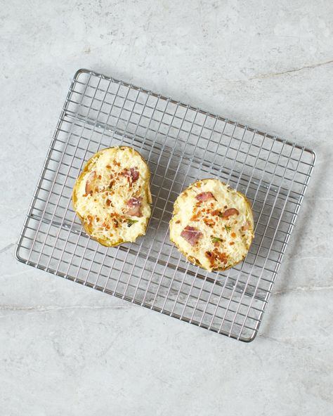 Double Baked Potatoes, Pantry Larder, Baked Potato Microwave, Short Recipes, Potatoes In Microwave, Potatoes In Oven, Deli Counter, Baked Potato Casserole, Grilled Potatoes