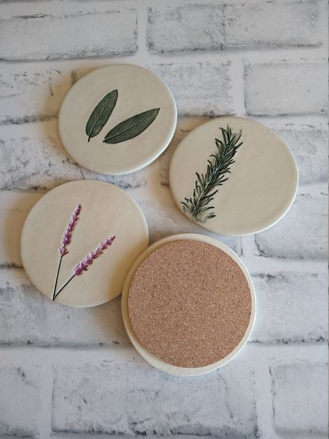 Clay Drink Coasters, Air Dry Clay Coasters, Clay Coasters, Coasters Design, Pottery Coasters, Homemade Coasters, Coaster Ceramic, Beginner Pottery, Clay Crafts Air Dry