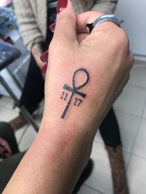 Ankh Hand Tattoo, Challenge Tattoo, Life Symbol Tattoo, Ankh Tattoo, Egyptian Tattoo, Kids Meal Plan, Coffee Health Benefits, Egyptian Symbols, Symbol Tattoos