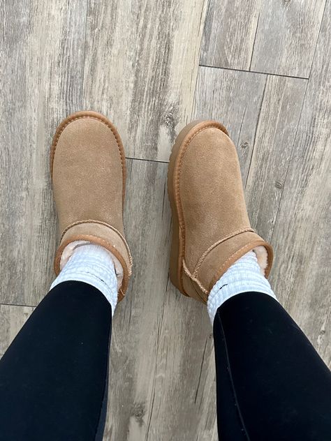 Winter fashion, ootd, ugg boots, ugg mini boots, fashion finds, style tips, stylish, fashionista, amazon finds, amazon must haves, cute, winter fashion, winter aesthetic, winter ootd, Short Ugg Like Boots, Ugh Ultra Mini Outfit, Mini Ugh Boots, Ugh Mini Boots Outfit, Platform Ugg’s, Women’s Ugg Boots, Ugg Mini Boots Outfit, Short Tan Ugg Boots, Ugg Ultra Mini Boots