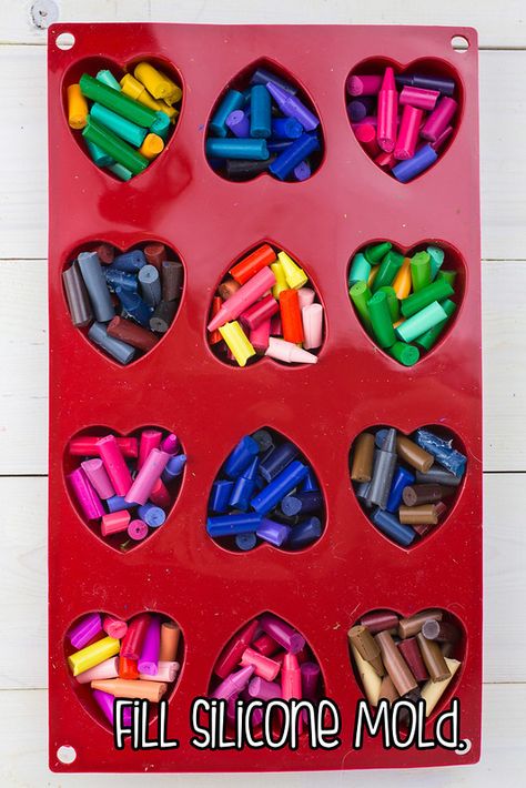 Baking Crayons Into Molds, Melted Crayon Heart Valentine, Crayon Diy Crafts, Silicone Heart Mold Ideas, Broken Crayon Crafts For Kids, Melted Crayon Molds, Molded Crayons, Crayon Silicone Mold, Crayon Ideas