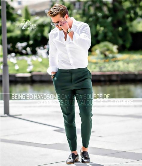 White Shirt Green Pants Men, Outfit Verde Y Blanco, Green Pants Outfit Work, Model Jas, Green Shirt Outfits, Green Pants Men, Mint Outfit, White Pants Men, Pants Outfit Work