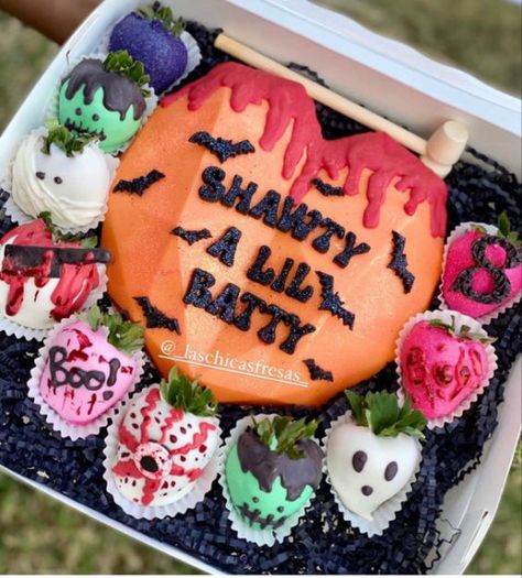 Halloween Breakable Chocolate, Halloween Breakable Heart, Birthday Breakable Heart, Halloween Strawberries, Halloween Strawberry, Halloween Chocolate Covered Strawberries, Strawberries Ideas, Smash Heart, Easy Halloween Crafts For Kids