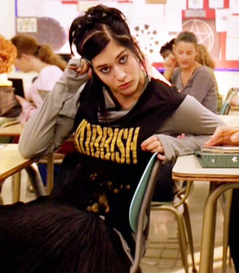 Janis Ian Outfit, Janice Mean Girls, Laney Boggs, Artist Overalls, Janice Ian, Mean Girls Janis, Janis Ian, Mean Girl 3, Mean Girls Halloween