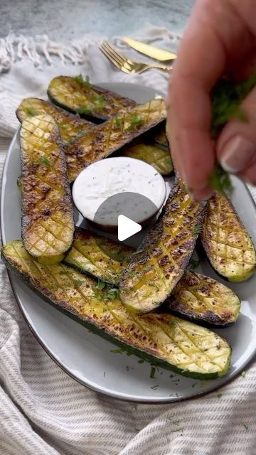 Garlic Yogurt Sauce, Zucchini Appetizer, Garlic Yogurt, Zucchini Boats, Yogurt Sauce, Instagram Link, Gourmet Kitchens, Quick Healthy, Diet Meal Plans