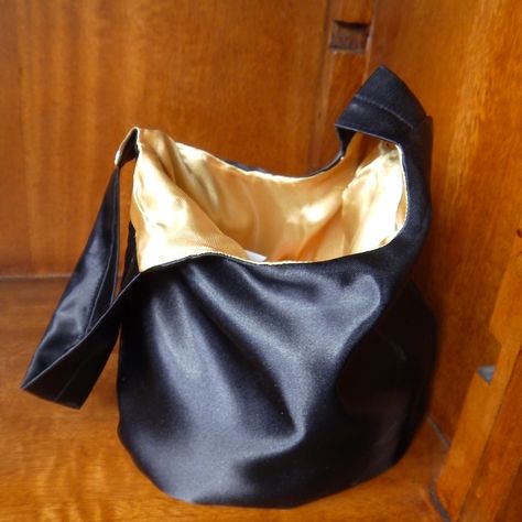 Silk Bags Handbags, Knot Bags, Flower Origami, Japanese Knot, Tods Bag, Black Clutch Bags, Japanese Knot Bag, Knot Bag, Black Evening Bag