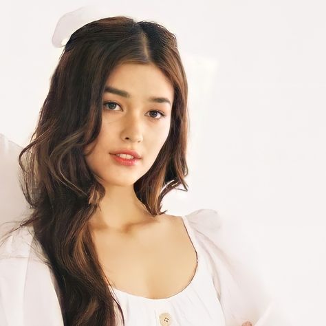 Liza Soberano Hairstyle, Liza Soberano Icons, Liza Soberano Photoshoot, Liza Soberano Instagram, Rpw Port Girl Aesthetic Korean, Girl Hair Colors, Liza Soberano, Portrait Photography Women, Uzzlang Girl