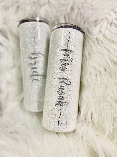 Personalized bridal tumbler! Perfect for the Bride to Be, just married, or wedding gift! Beautiful white with silver peekaboo tumbler personalized with name! Various sizes available! Tumbler is double walled, vacuum insulated, and BPA free. Straw included. Bride To Be Tumbler Ideas, Peekaboo Tumbler, Bride Tumbler, Bridal Shower Inspo, Cup Ideas, Tumbler Ideas, Tumbler Personalized, Cute Cups, Bride To Be