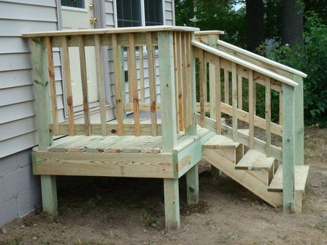 25+ best ideas about Small deck designs on Pinterest | Small decks ... Small Deck Ideas On A Budget, Small Deck Ideas, Backyard Deck Ideas On A Budget, Small Deck Designs, Design Per Patio, Veranda Design, Patio Deck Designs, Wooden Porch, Deck Designs Backyard