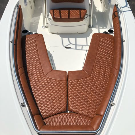 After pic on some diamond stitch ball glove leather interior - https://www.skifflife.com/3003598/after-pic-on-some-diamond-stitch-ball-glove-leather-interior/ Center Console Fishing Boats, Boat Upholstery, Car Interior Upholstery, Marine Upholstery, Sail Bag, Boat Interior Design, Offshore Boats, Small Yachts, Flats Boat